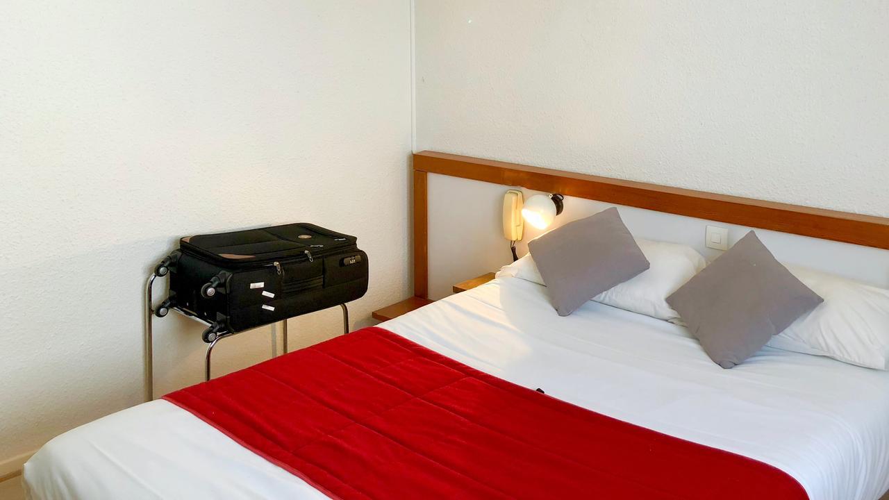 Logis Hotels - Hotel Et Restaurant Les Cordeliers Casteljaloux Zewnętrze zdjęcie